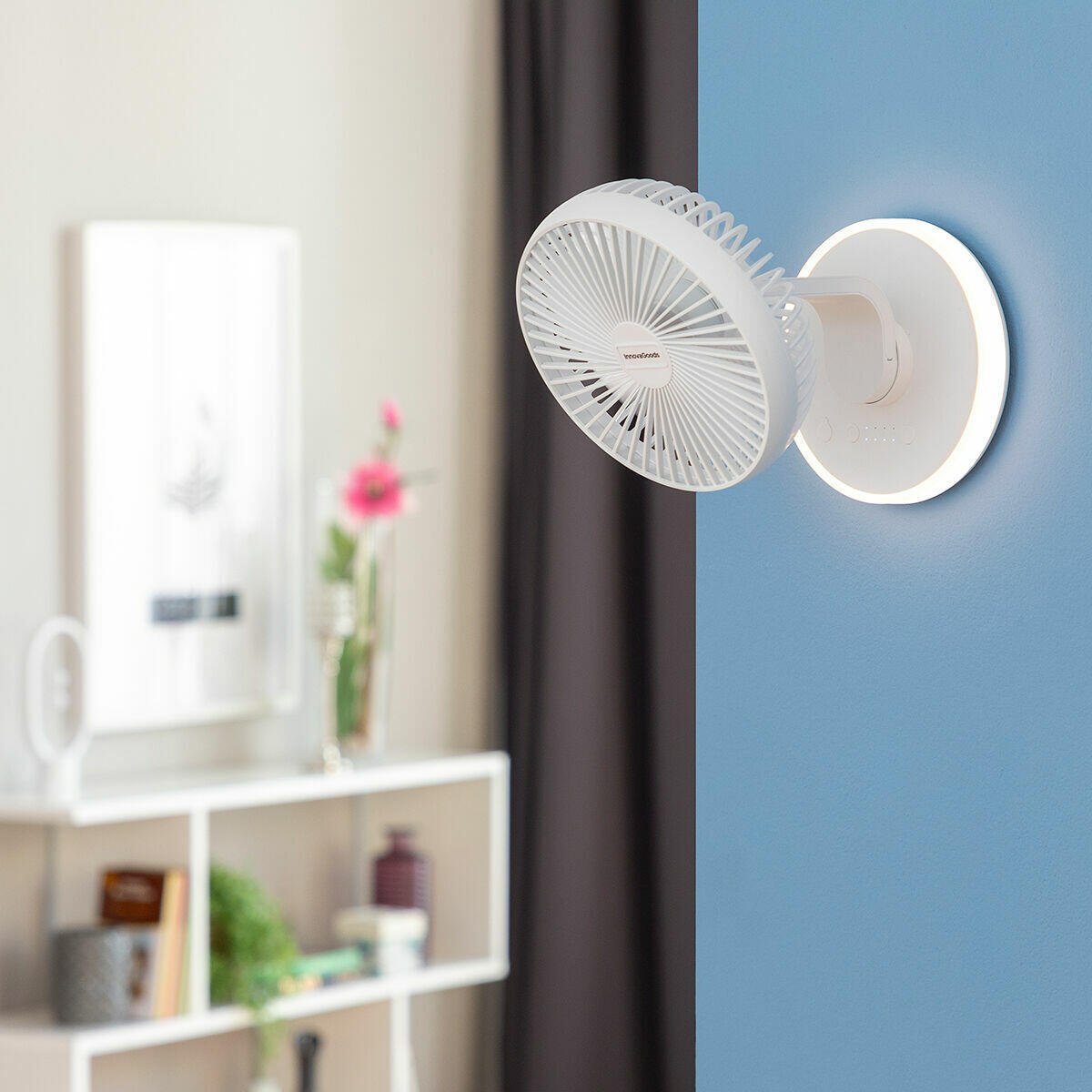Ventilador de Escritorio Recargable con Luz LED – Silencioso, Portátil y Oscilante